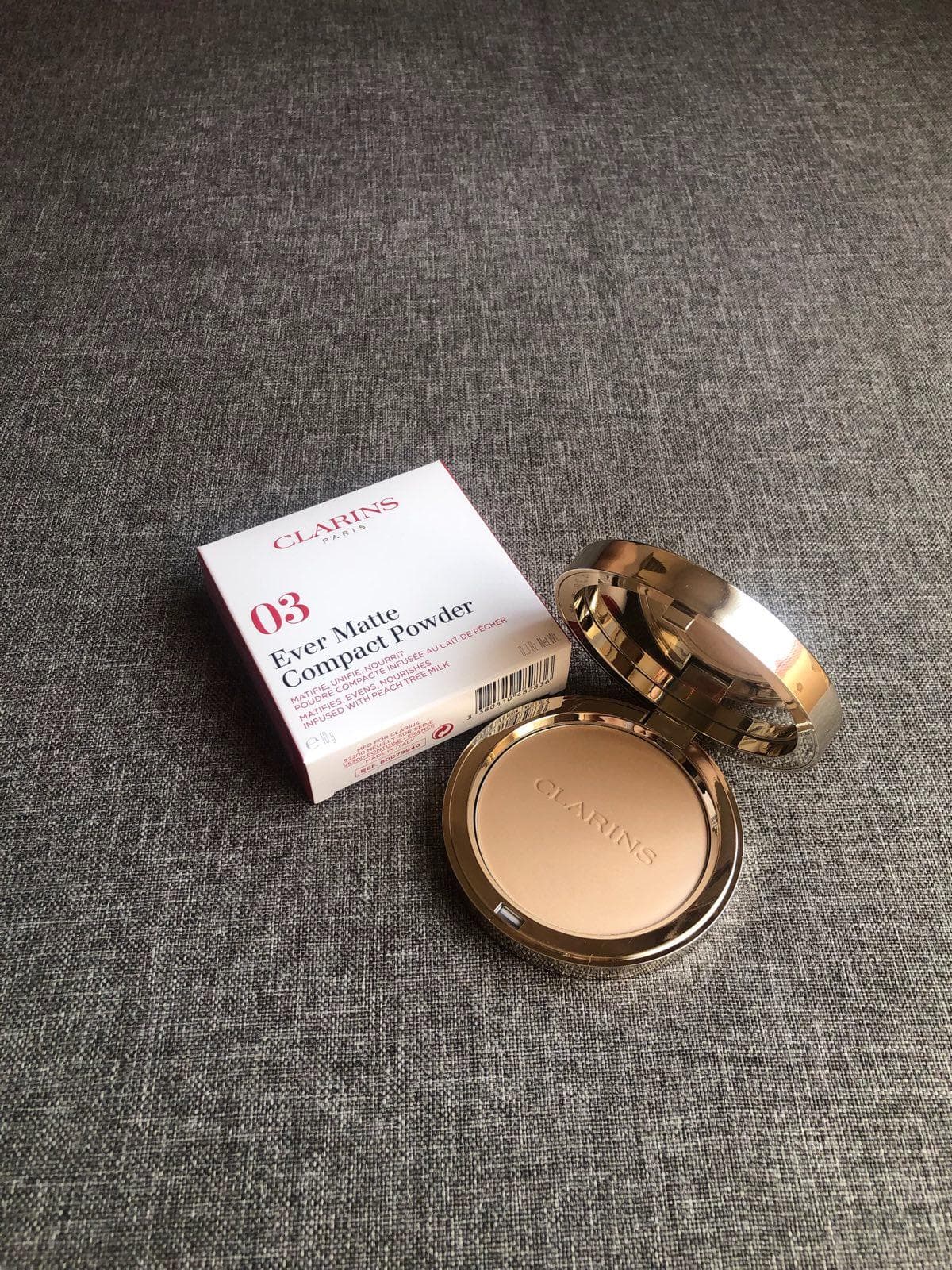 Clarins – Ever Matte Compact Powder