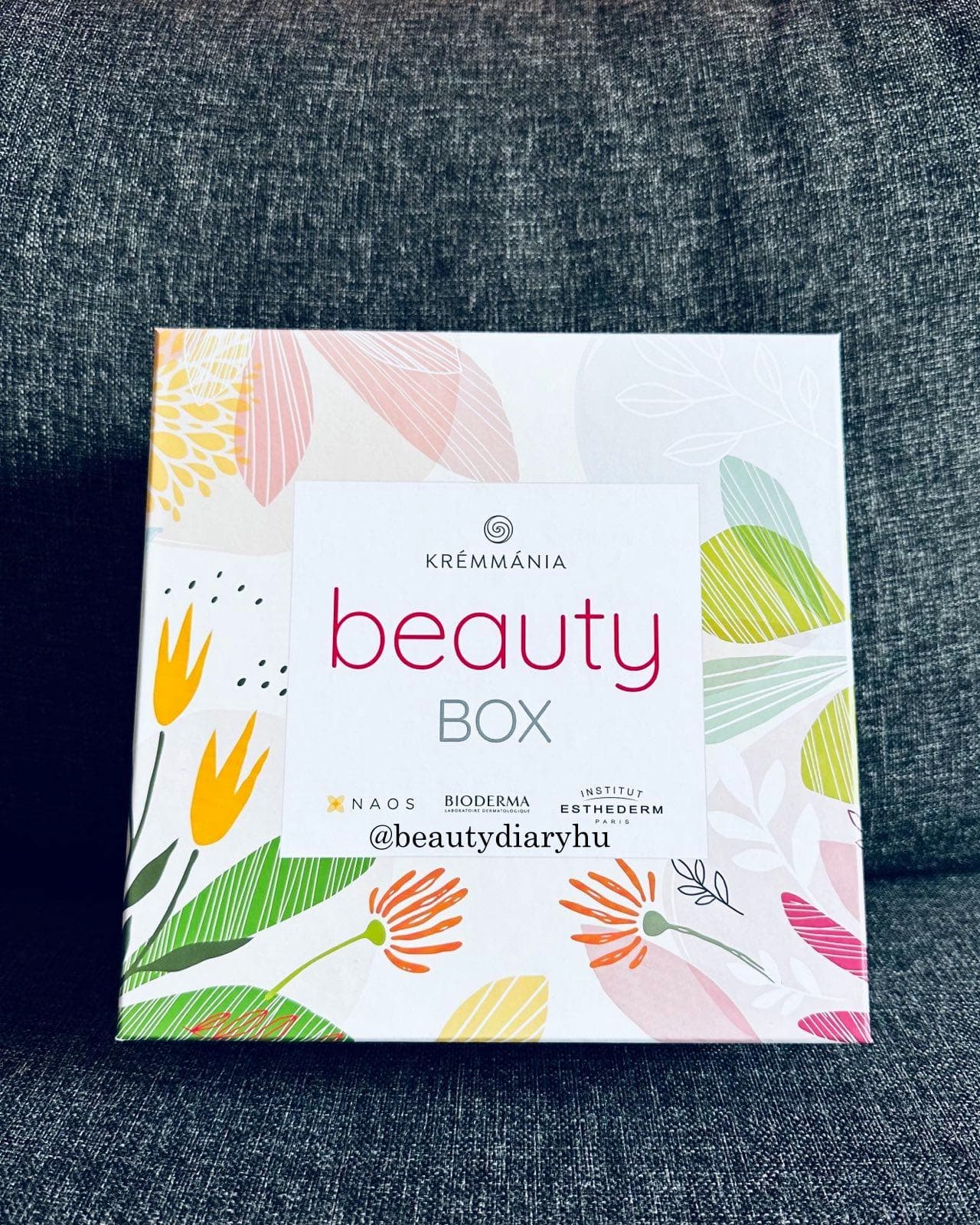 Krémmánia Beauty box – 2023. június